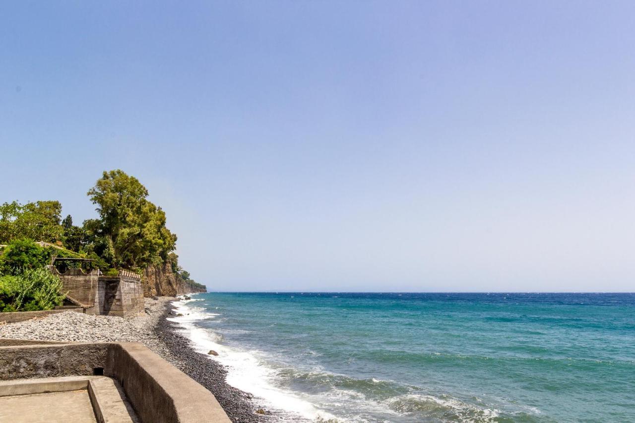 Sea Paradise - Il Mare Sotto La Finestra Riposto Exterior photo